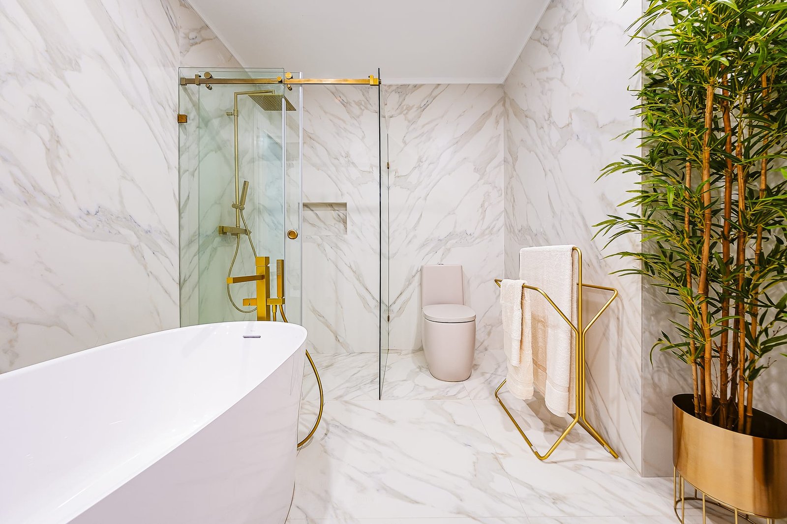 casa-banho-calacata-bookmatch3